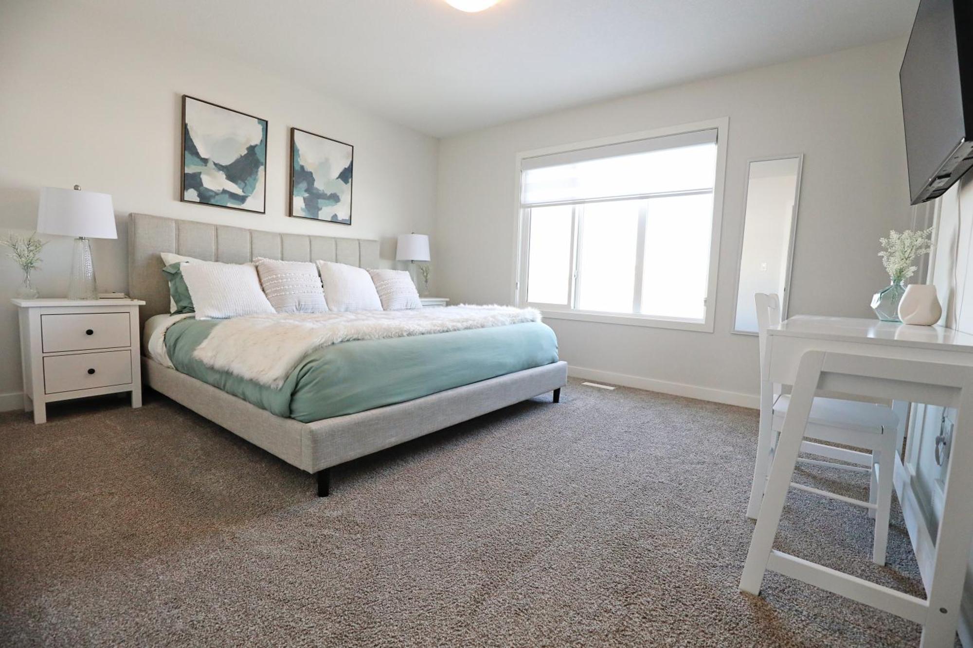 Stylish Home With 3 King Beds,Garage,Disney+ Edmonton Bagian luar foto